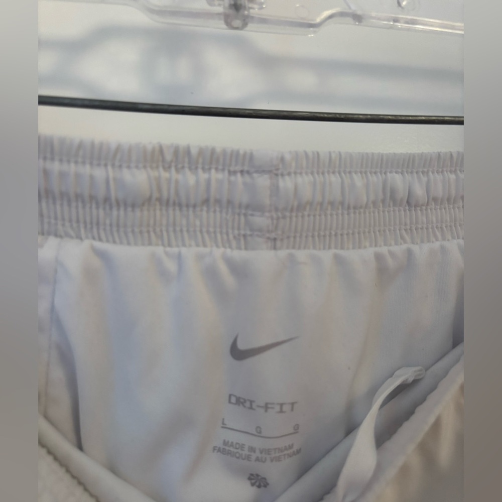 Women’s White Nike Shorts - Picture 3 of 3